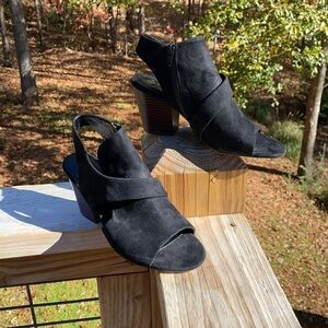 Studio Isola Black Suede Slingback Chunky Heel Pumps size 8 Career Office Classy